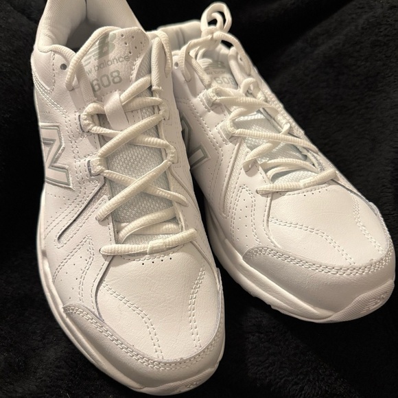 New Balance White Sneakers Breathable Low-Top Comfort - Picture 3 of 15